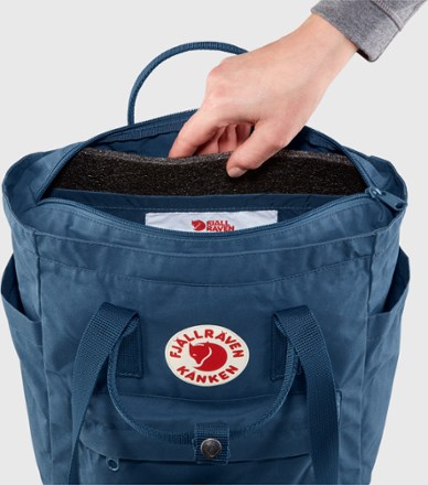 Fjallraven Kanken Totepack - Women's 6