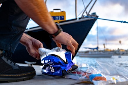 Adventure Medical Kits Marine 450 First-Aid Kit 6