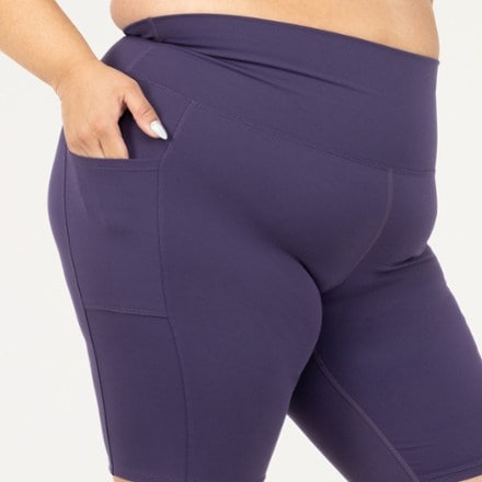 Superfit Hero SuperHold Shorts 9" - Women's 6