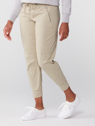 Athleta Trekkie North Jogger Pants Women in ecru