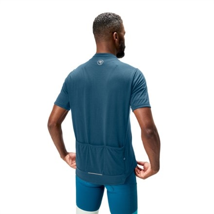 Endura Loop Zipped Cycling Jersey - Men's 2