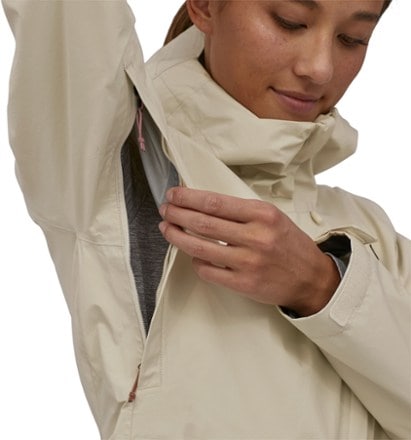 Patagonia Torrentshell 3L Jacket - Women's 9