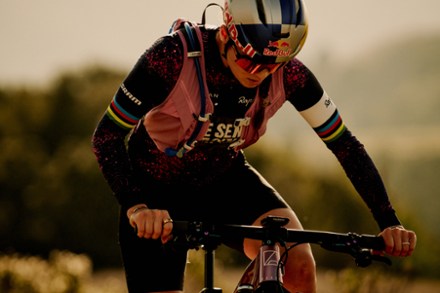 Location Image for Chase Race 4 Hydration Vest - Women's