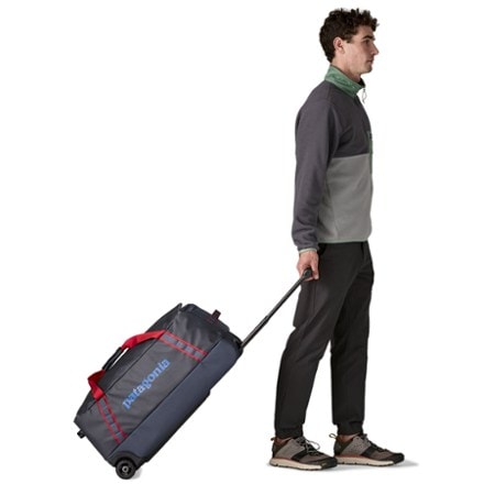 Patagonia Black Hole Wheeled Duffel 70 L 3