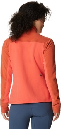 On Body Image of color Alpine Glow