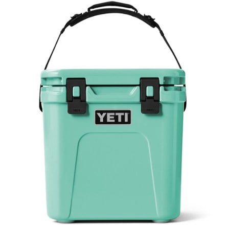 YETI Roadie 24 2.0 Hard Cooler 1