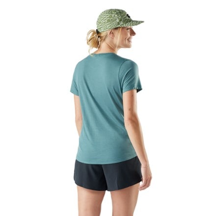 Smartwool Active Ultralite V-Neck T-Shirt - Women's 1