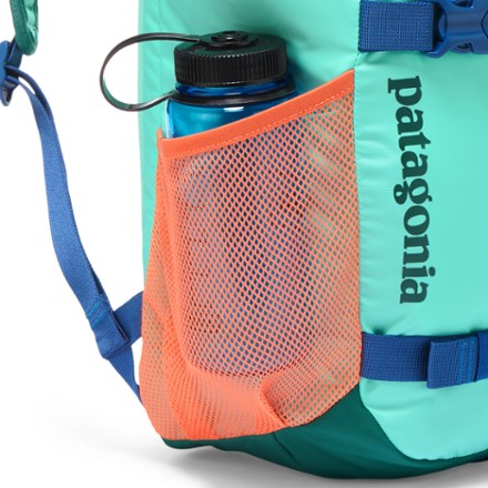 Patagonia Refugito 18 L Daypack - Kids' Water bottle pocket (Water bottle sold separately)