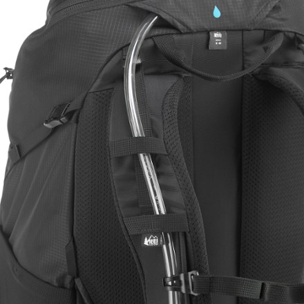 REI Co-op Trail 40 Pack - Men's Hydration port & tube routing