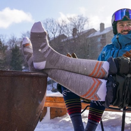 Darn Tough Peaks RFL RFL Over-the-Calf Ultra-Lightweight Ski and Snowboard Socks - Women's 1