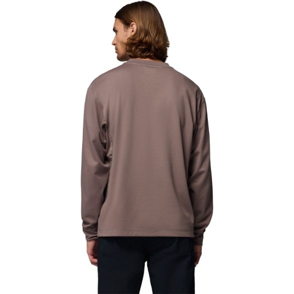 On Body Image of color Iron