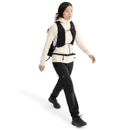 Arc'teryx Kyanite Hoody - Women's 3