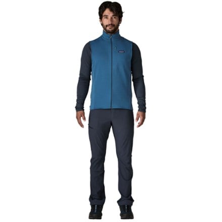 Patagonia R1 Vest - Men's 3