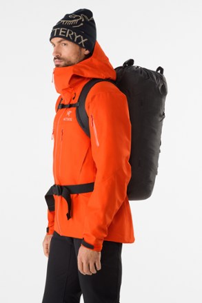 Arc'teryx Alpha FL 30 Pack 8