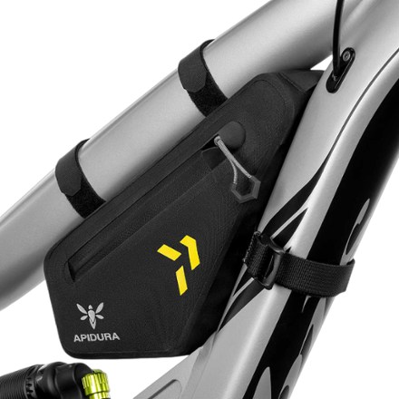 Apidura Backcountry Frame Pack - 1 L 4