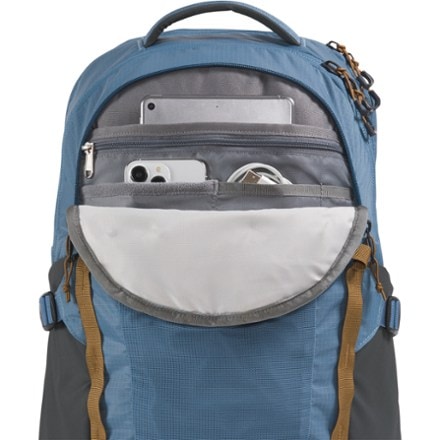 The North Face Recon Pack - Men's 4