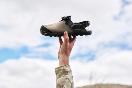 Location Image for Mountain Clogs - Nubuck Leather