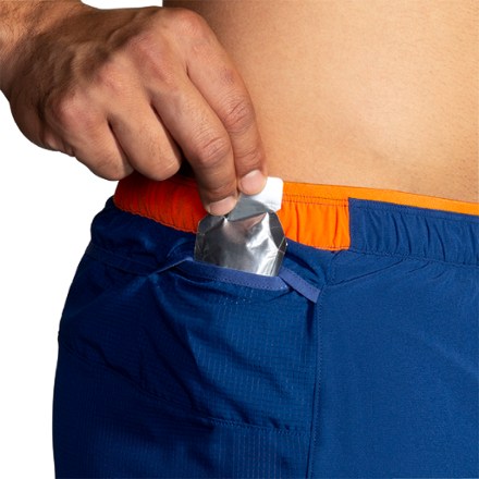 Brooks High Point 2-in-1 Shorts - Men's 7" Inseam 5