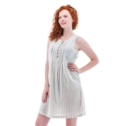 Aventura Breezy Pintuck Swing Dress 2