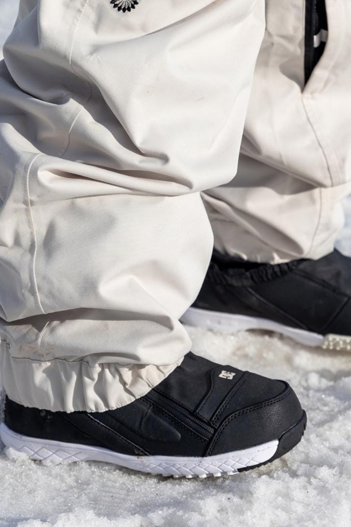 Location Image for Outline Shell Pants - Women's