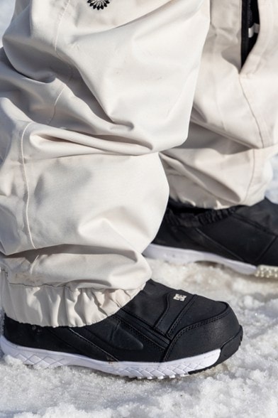 Location Image for Outline Shell Pants - Women's