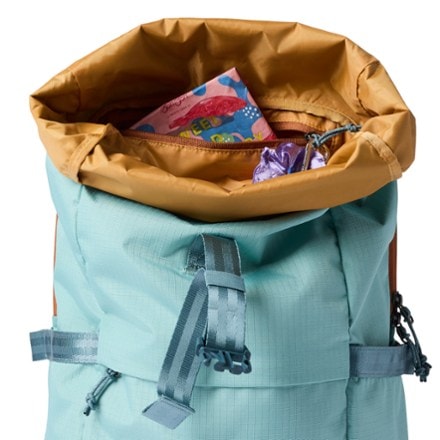 Cotopaxi Consuelo 22 L Daypack 2