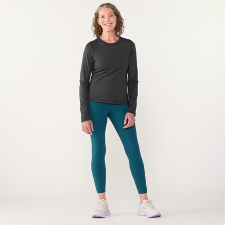 Vuori Long-Sleeve Lux Crew T-Shirt - Women's 2