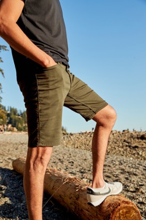 DUER No Sweat Shorts - Men's 10