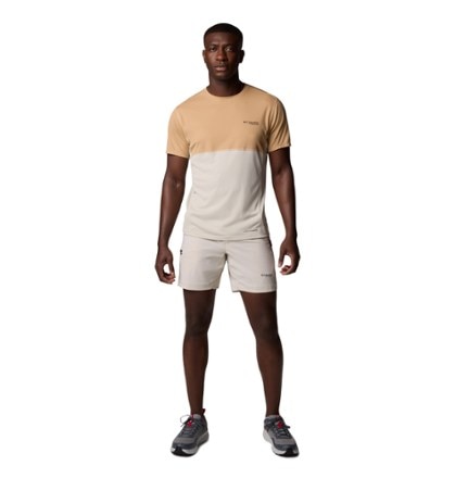 Columbia Wanoga Lightweight Shorts - Men's 2
