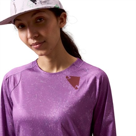 Endura SingleTrack Long-Sleeve Print Bike T-Shirt - Women's 3