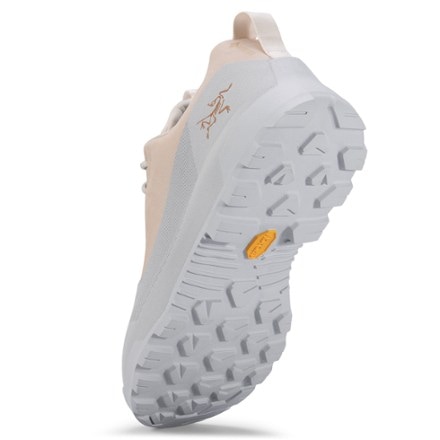 Arc'teryx Konseal GTX Approach Shoes - Women's 5