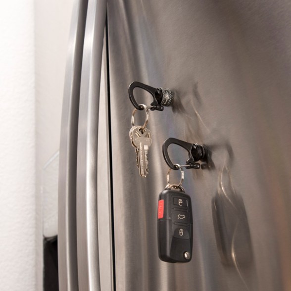Location Image for SlideLock 360 Magnetic Locking Dual Carabiner