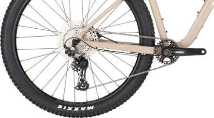 Salsa Rangefinder Deore 12-speed 29 Bike 2