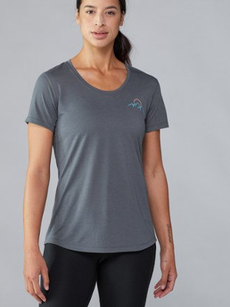 brooks women's t shirt