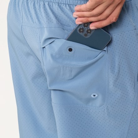 Vuori Kore Breathe Lined 7" Shorts - Men's 5