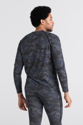 Saxx Quest Long-Sleeve Crew Base Layer Top - Men's 2