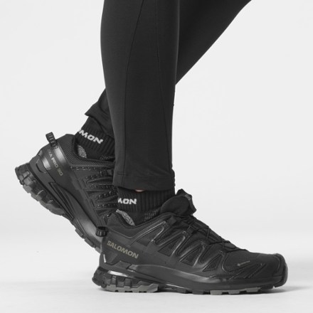 Salomon XA Pro 3D V9 GORE-TEX Trail Shoes - Women's 6