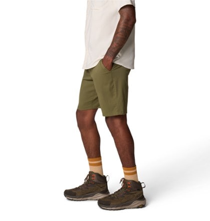 Mountain Hardwear Hardwear AP Active Crossover Shorts - Men's 9" Inseam 4