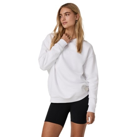 Vuori Restore Oversize Crewneck Sweatshirt - Women's 1
