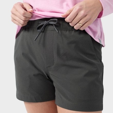 Stio Vallis 4" Shorts - Women's 4