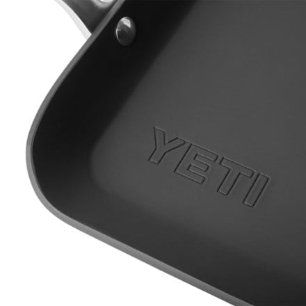 YETI Carbon Steel Griddle 4