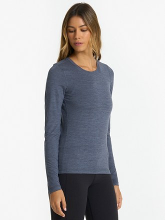 Vuori Long-Sleeve Lux Crew Shirt - Women's 2