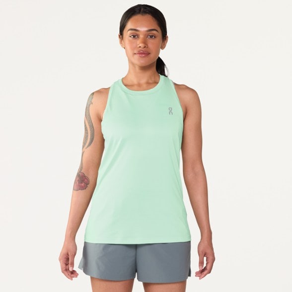 Model info: Height: 5' 6" | Waist: 24" | Wearing size: M