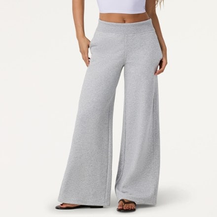 Vuori Sedona Mid-Rise Wideleg Pants - Women's 4