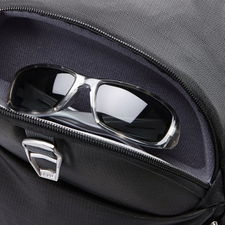 In-Use (Dark Shadow)