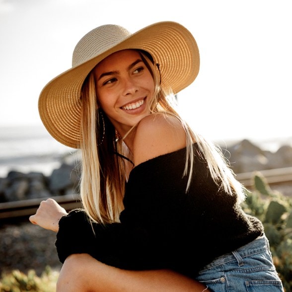 Location Image for Coralia Resort Hat - Women's
