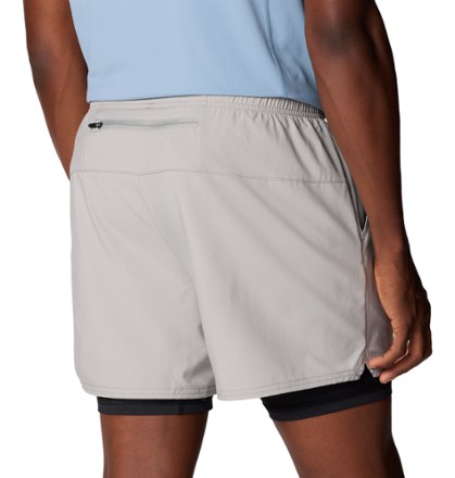 Mountain Hardwear Shade Lite 7" Shorts - Men's 5