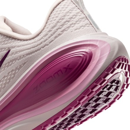 Nike Vomero Plus Road-Running Shoes - Women's 7