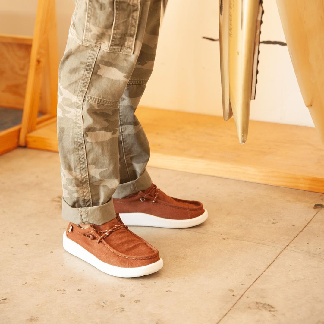 Location Image for Cloud9 Venture Lace-Up Shoes - Men's