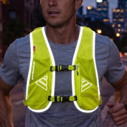 Amphipod RunBright PureRun 1.5-Liter Reservoir Hydration Vest 2
